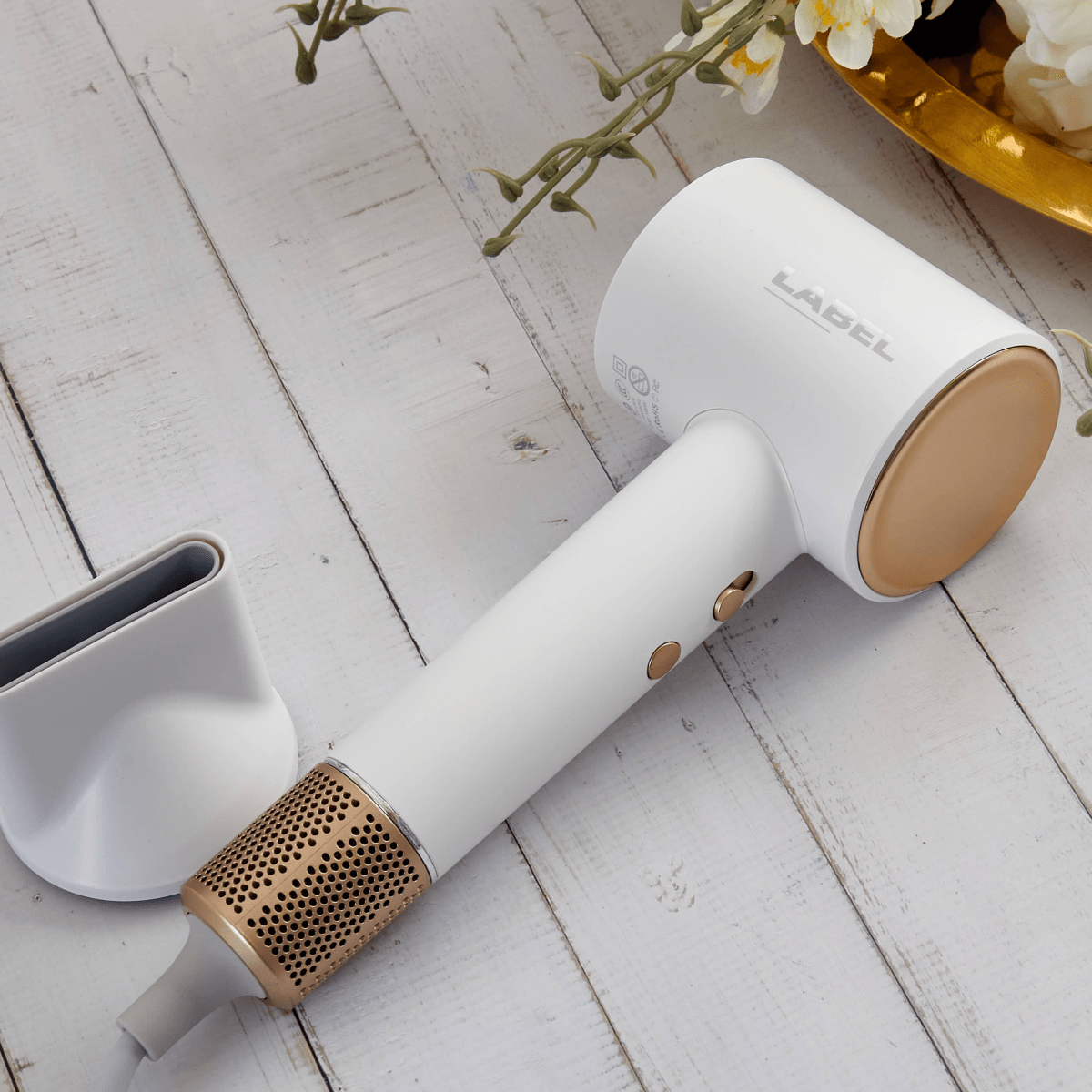 Label AirWave - High Speed Hairdryer + 1 Attachment